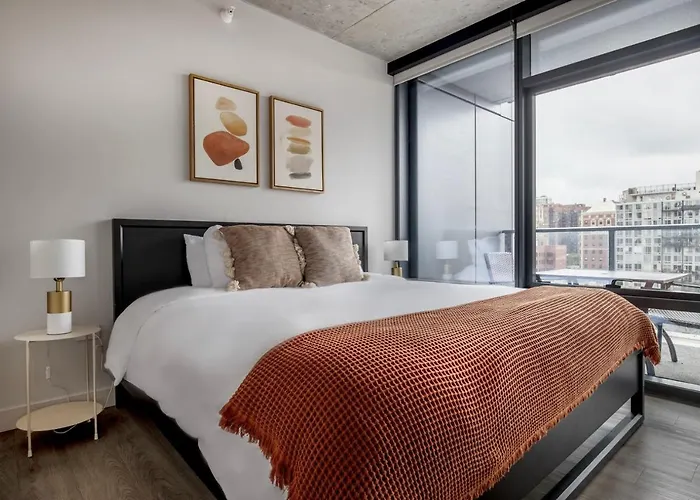 Lakeview 2br W Gym Grills Nr Lakefront Trail Chi-985 Apartment