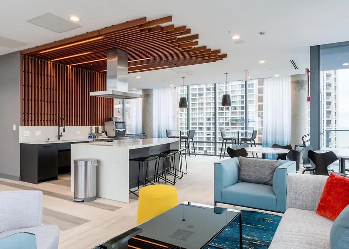 Lakeview 2br W Gym Grills Nr Lakefront Trail Chi-985 *