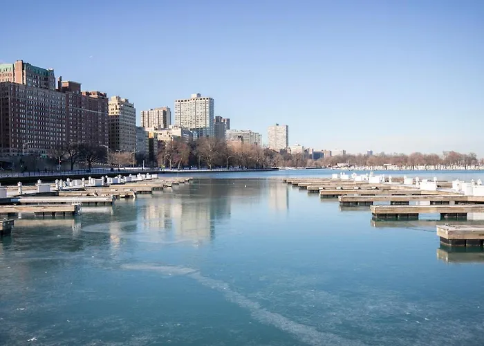 Lakeview 2br W Gym Grills Nr Lakefront Trail Chi-985 Apartment *