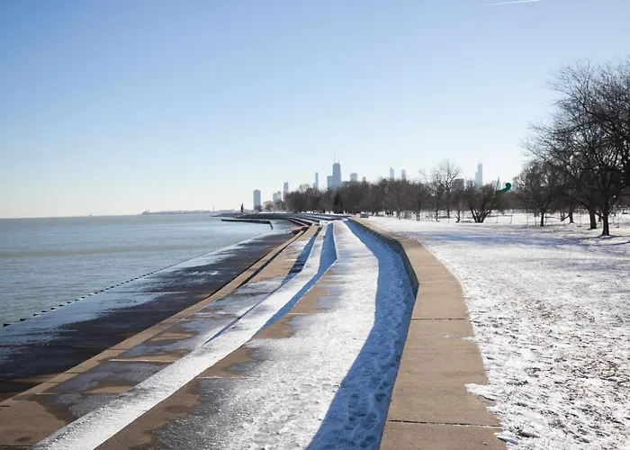 Lakeview 2br W Gym Grills Nr Lakefront Trail Chi-985 * Chicago