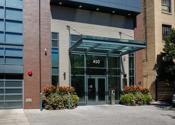 Apartment Lakeview 2br W Gym Grills Nr Lakefront Trail Chi-985 Chicago